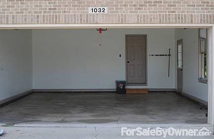 3rd image of 1032 Country Oaks Ln