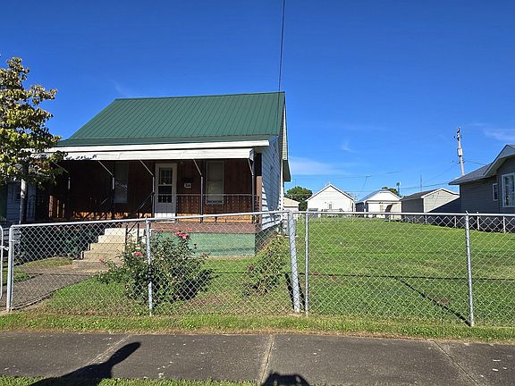 2nd image of 314 Clemens Ct