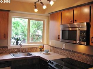 822 SE 27th Ave #9, Portland, OR