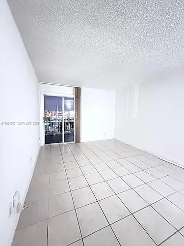 4550 NW 9th St Photo 1