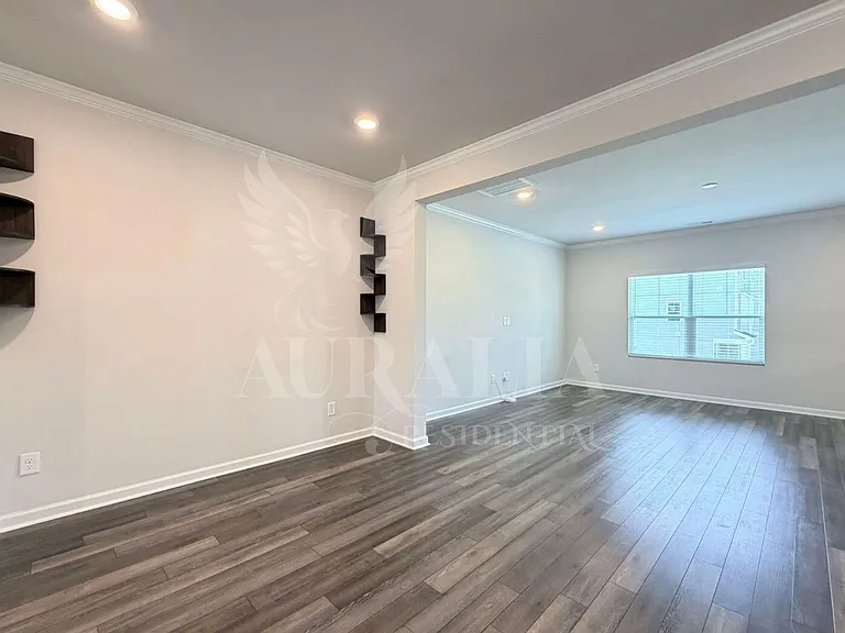 5243 Forsyth Park St — Photo 10
