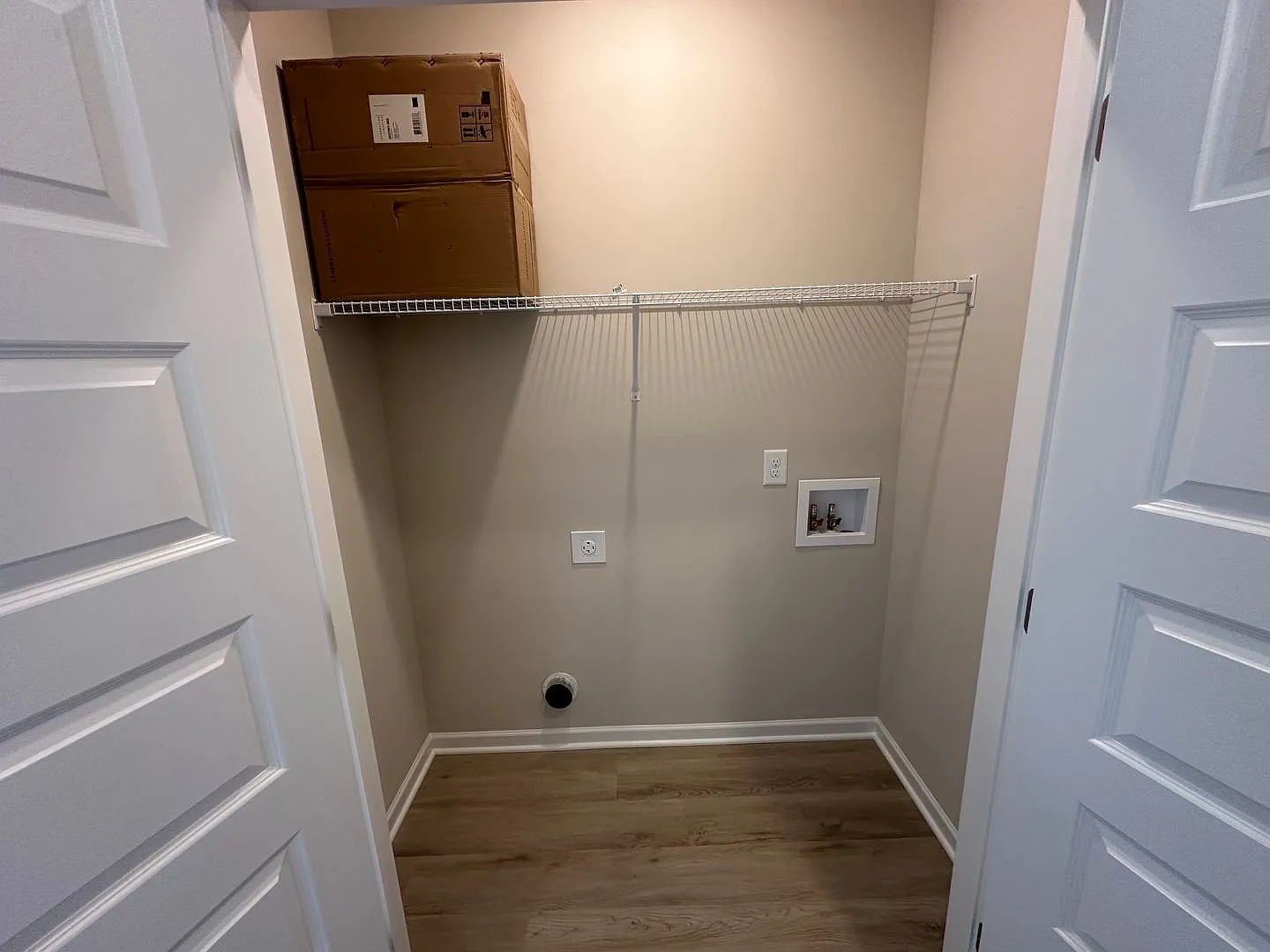 Beautiful 3 Bed 2.5 Bath Townhouse Near The Heart Of Shelbyville — Photo 3
