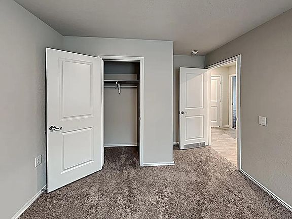 5th image of 4402 Meadowland Pl