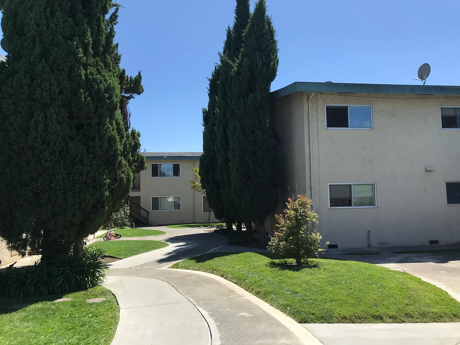 Homestead Garden Apartments — Photo 2