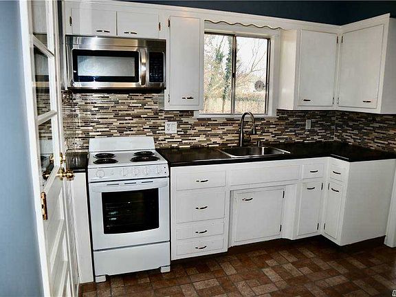 2nd image of 14 N Corwell Ave