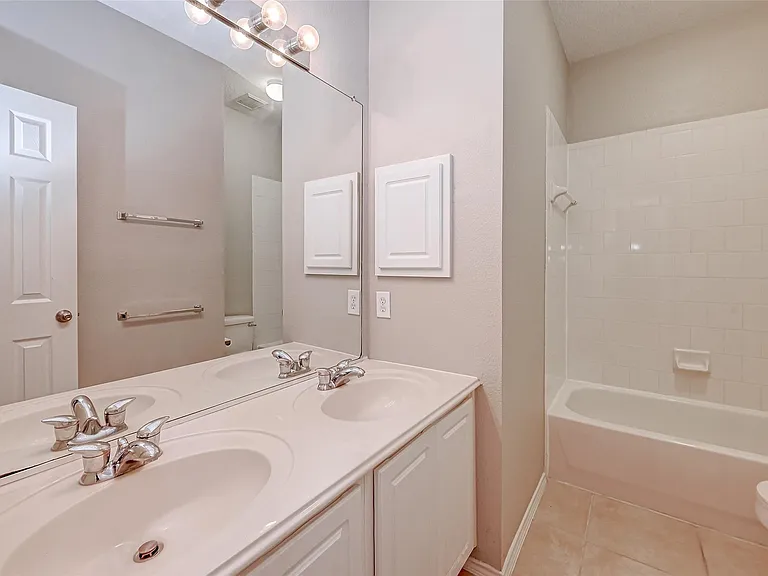 11834 Leaf Oak Dr — Photo 15