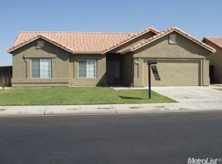 1532 San Ramon Ln, Los Banos, CA 93635