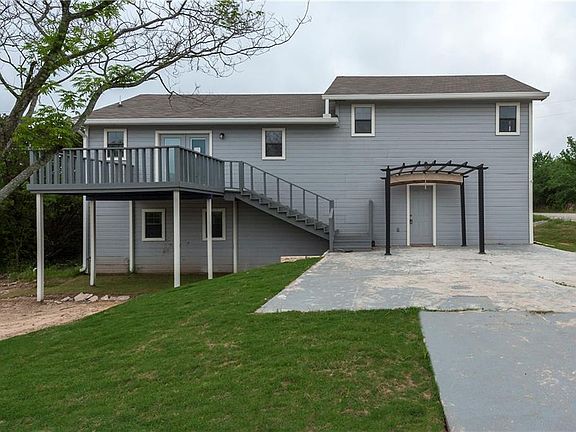 2nd image of 4703 Elizabeth St