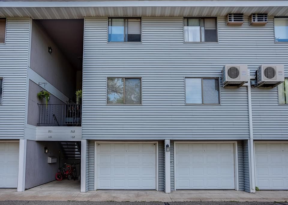 1st image of 43 2nd Ave SE APT 102