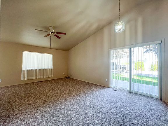 5th image of 204 21st Ave W