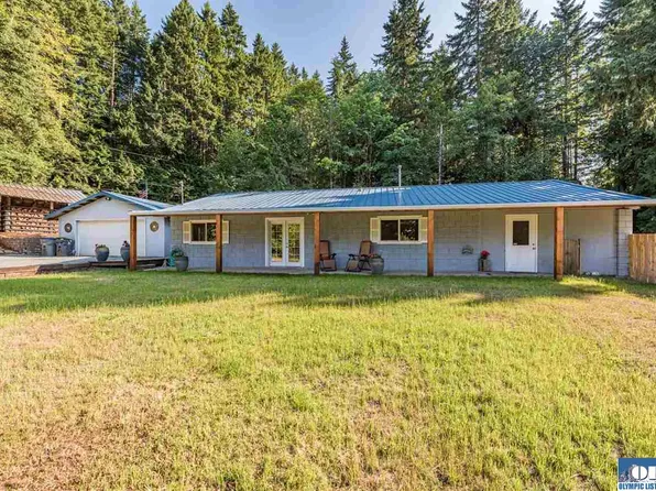 33 Baskins Rd, Port Angeles, WA 98363