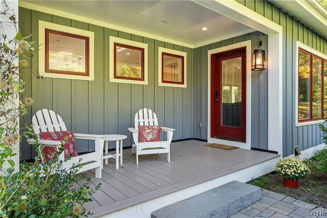 4 bed, 3.0 bath, 1353 sqft, $3,500 — Photo 4