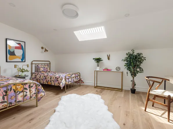 757 Putnam Avenue image 21 of 24