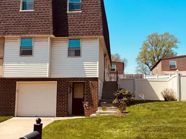 15106 Kovats Dr, Philadelphia, PA 19116