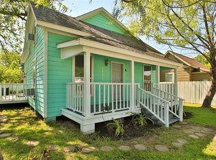 6013 N Main St APT A, Houston, TX 77009