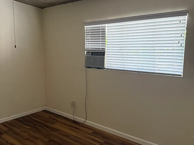 6251 Milton Ave #C — Photo 12