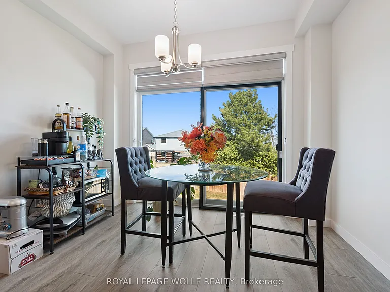 40 Moon Cres — Photo 11