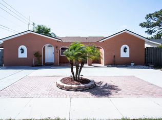 8604 91st St, Seminole, FL 33777