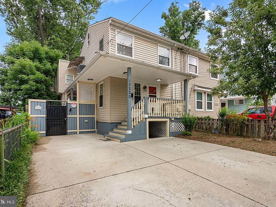 1st image of 12220 Centerhill St
