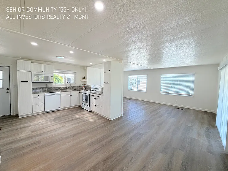 200 N El Camino Real #289 — Photo 10