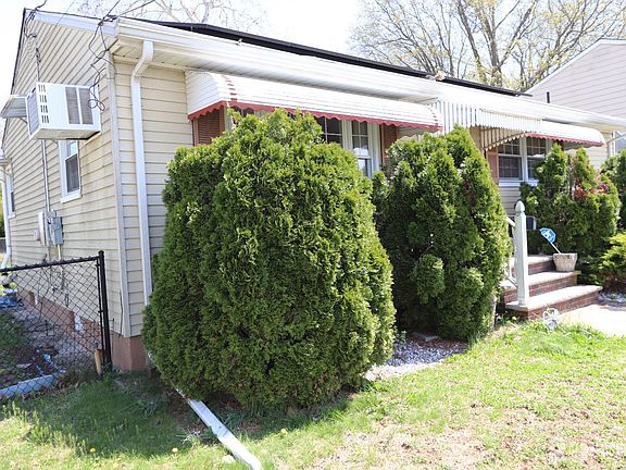 5th image of 89 Oak Ln