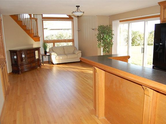 GREAT ROOM : EAST WINDOW & TRIPLE SLIDING DOORS