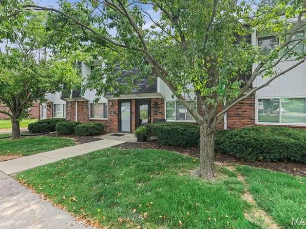 5001 Little Creek Ln APT C, Godfrey, IL 62035
