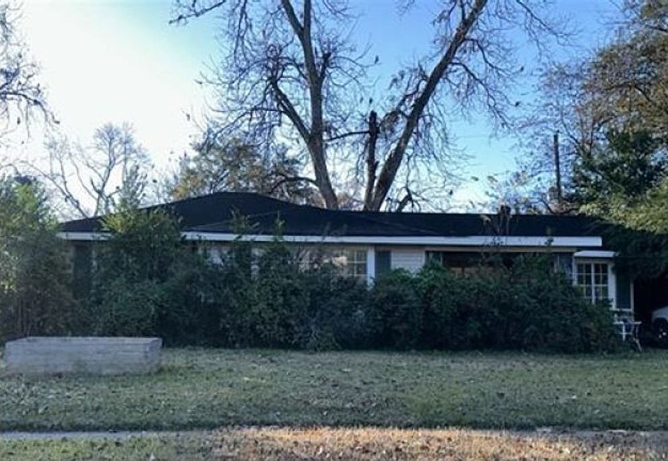 2nd image of 261 Stuart Ave