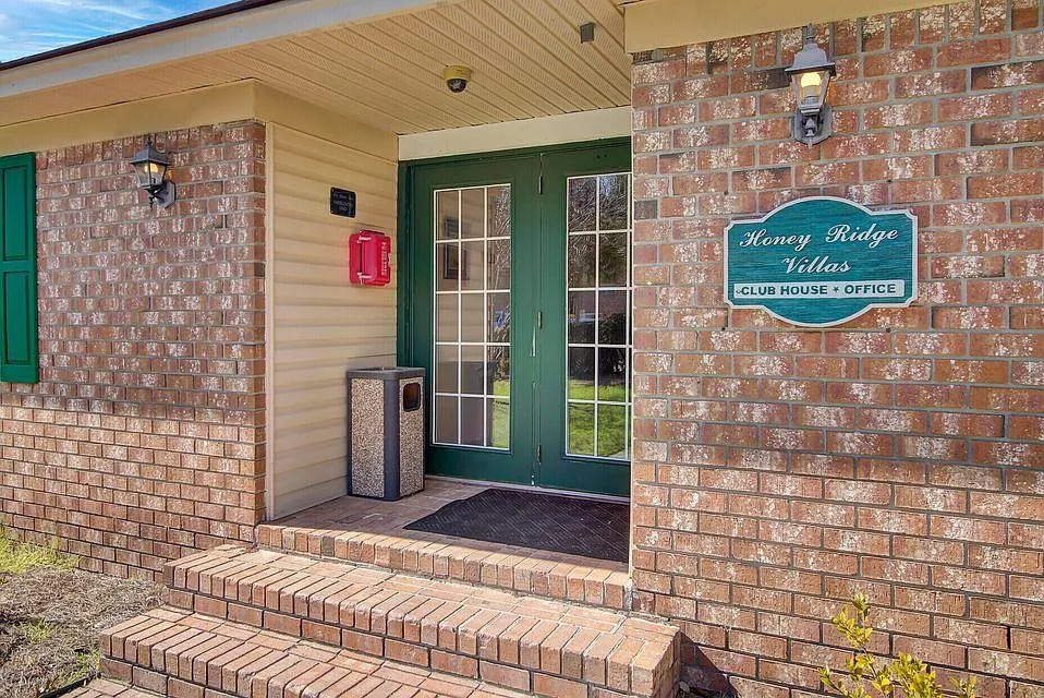 1 bed, 683 sqft, $1,200 — Photo 3