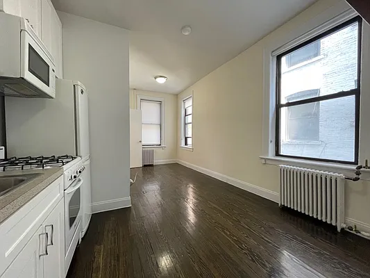 Rented by Compass | media 12