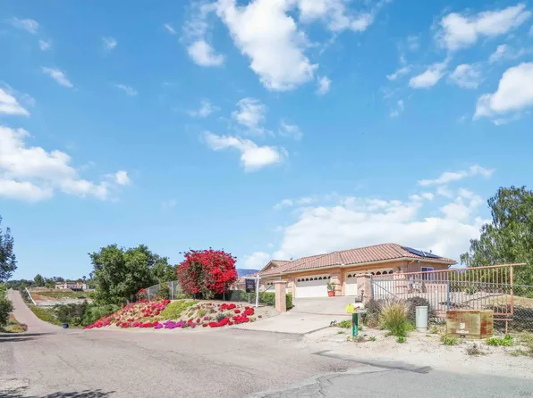 29515 The Yellow Brick Rd, Valley Center, CA 92082