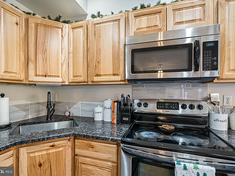 48274 Keel Dr — Photo 16