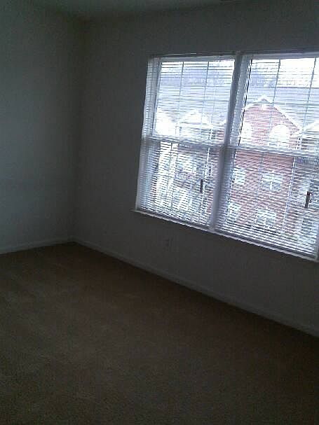 1st image of 624 N Barrett Ln