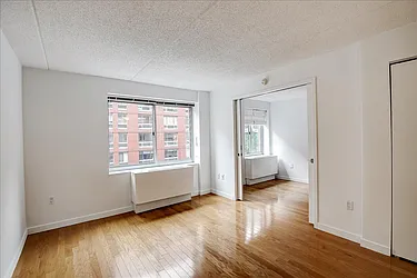 Rented by R New York