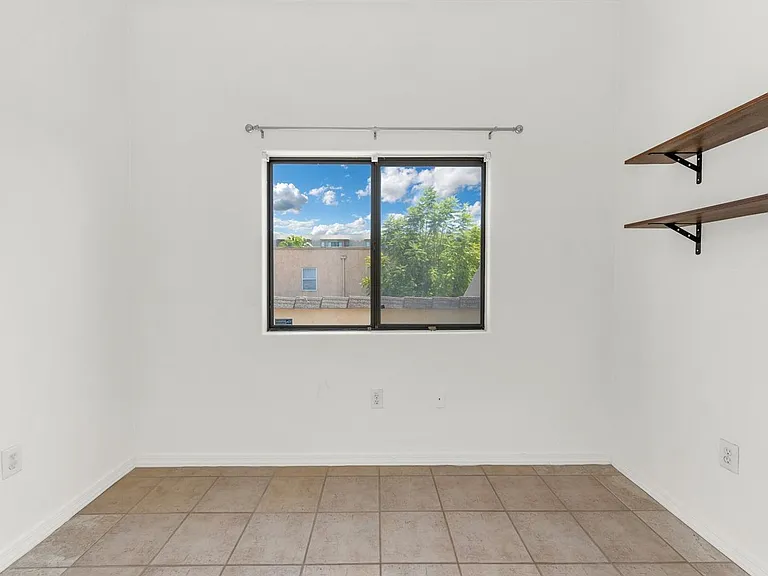 4533 N 22nd St #203 — Photo 11