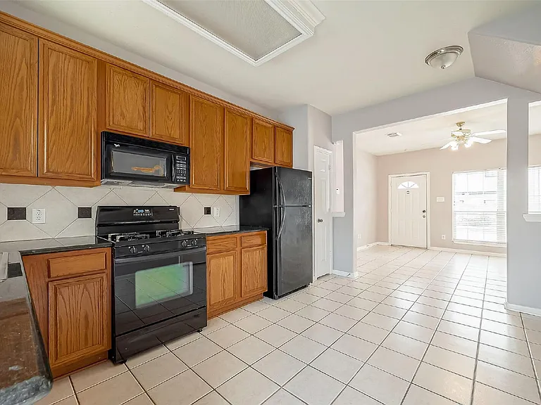 206 Sydnor St — Photo 8