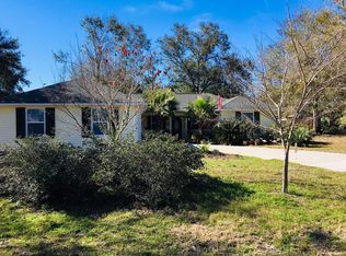 405 12th St W, Carrabelle, FL 32322