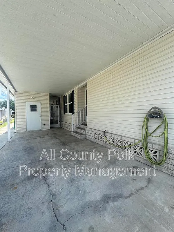 3 bed, 2.0 bath, 1344 sqft, $1,295 — Photo 4