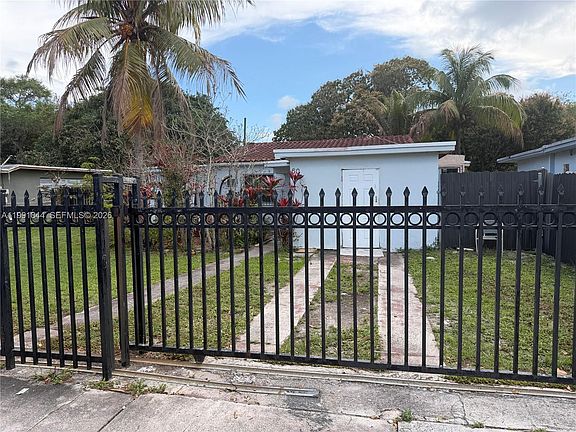 5th image of 60 NW 128th St