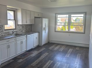 9 Garretson Ave, Totowa, NJ 07512