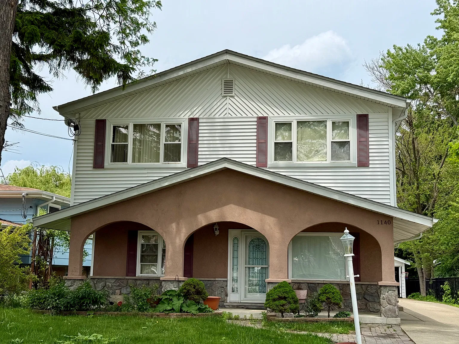 Van Buren Ave, Des Plaines — Photo 1