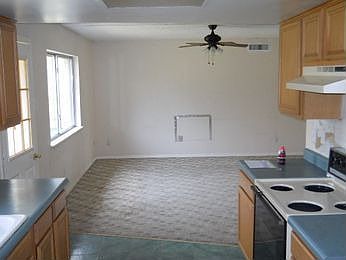 2nd image of 3822 Mayflower Dr