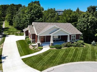 254 W Summerset Ct #1, Suttons Bay, MI 49682
