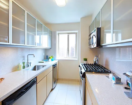 Rented by CompassRock Real Estate | media 4