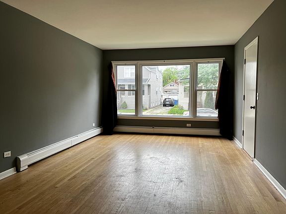 2nd image of 4941 W Eddy St #1