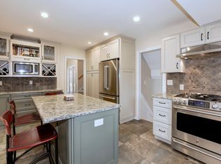 26 Howe Cir, Princeton, NJ 08540