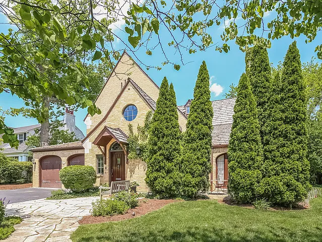 417 Ravine Dr photo 1