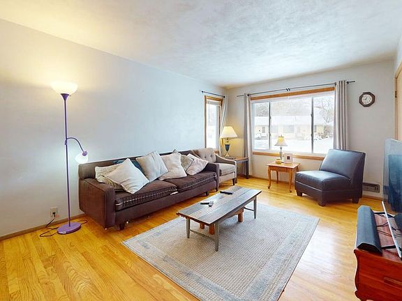 2nd image of 2319 Clark Ave