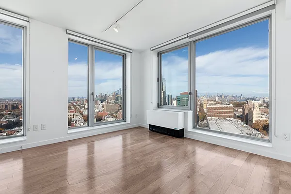 Rented by Greystar | media 2