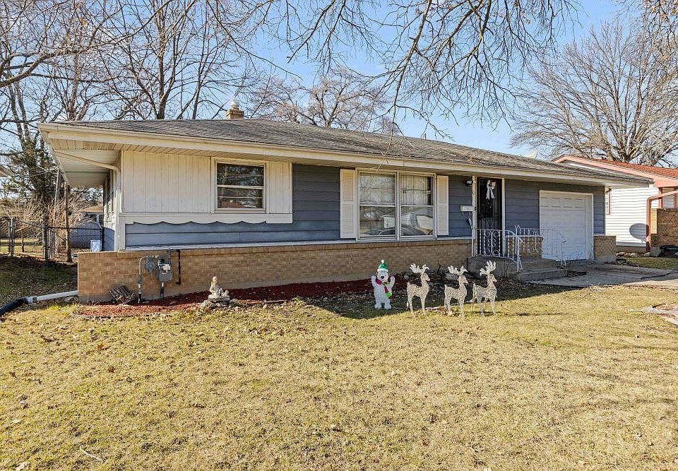 1103 Parkside Dr, Rockford, IL 61108 Zillow